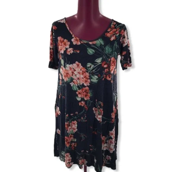 Reitmans Lace Back Floral Dress sz S Reitmans Lace Back Floral Dress sz S